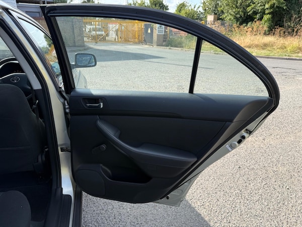 Used Toyota Avensis 2004 for sale - 75290370: Photo 23