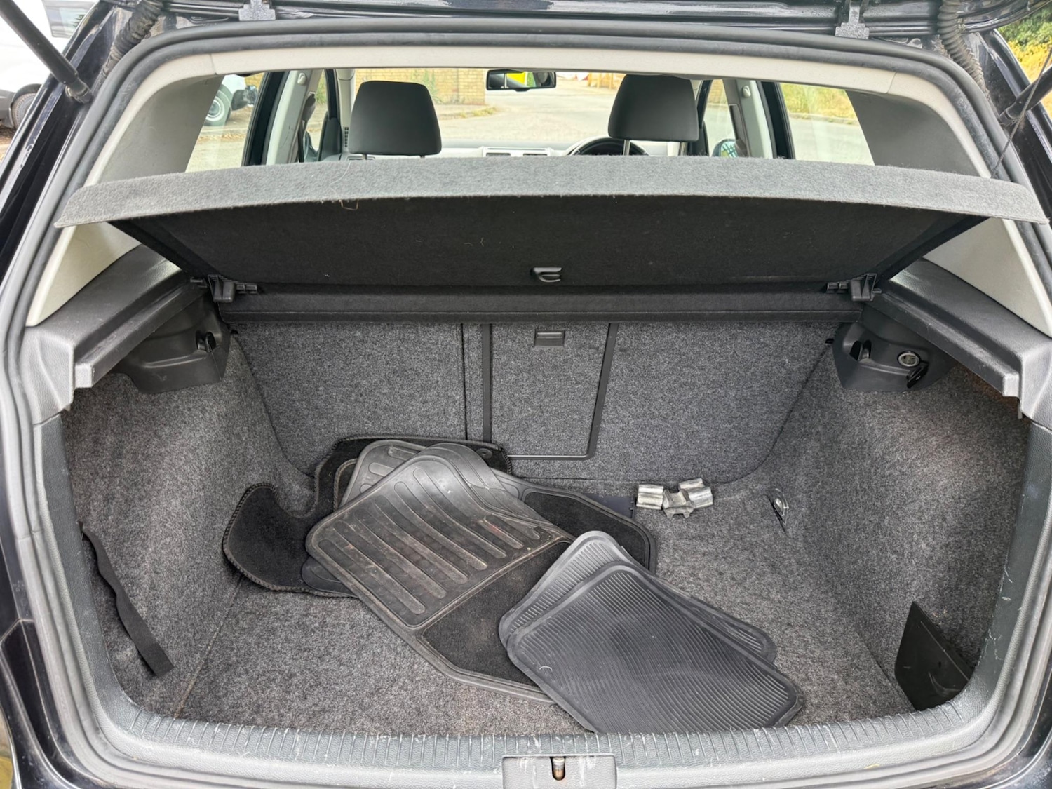 Vehicle 28