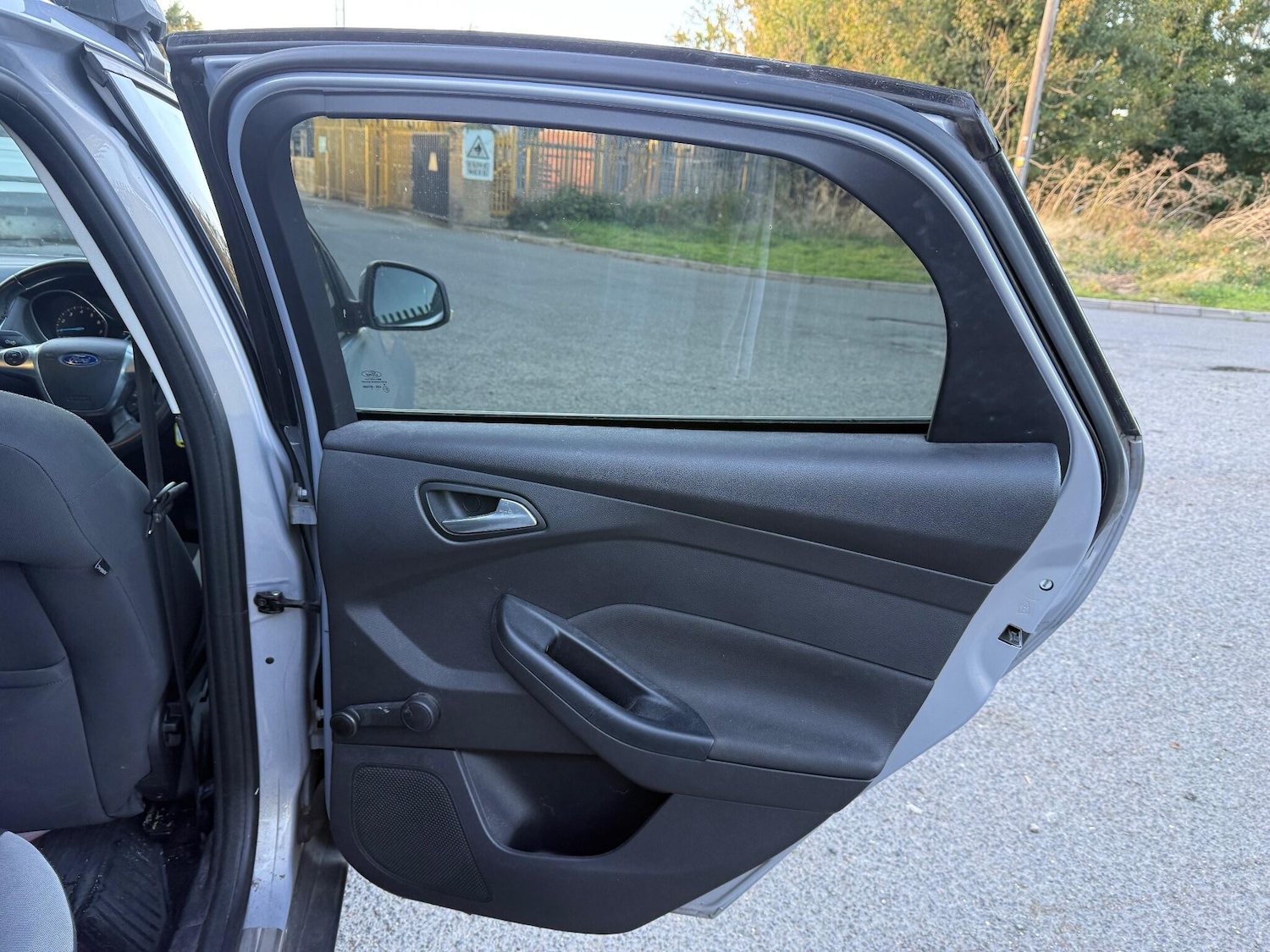 Used Ford Focus 2011 for sale - 76188759: Photo 21