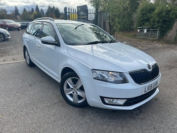2015 (15) - 1.6 TDI CR SE Business 5dr DSG