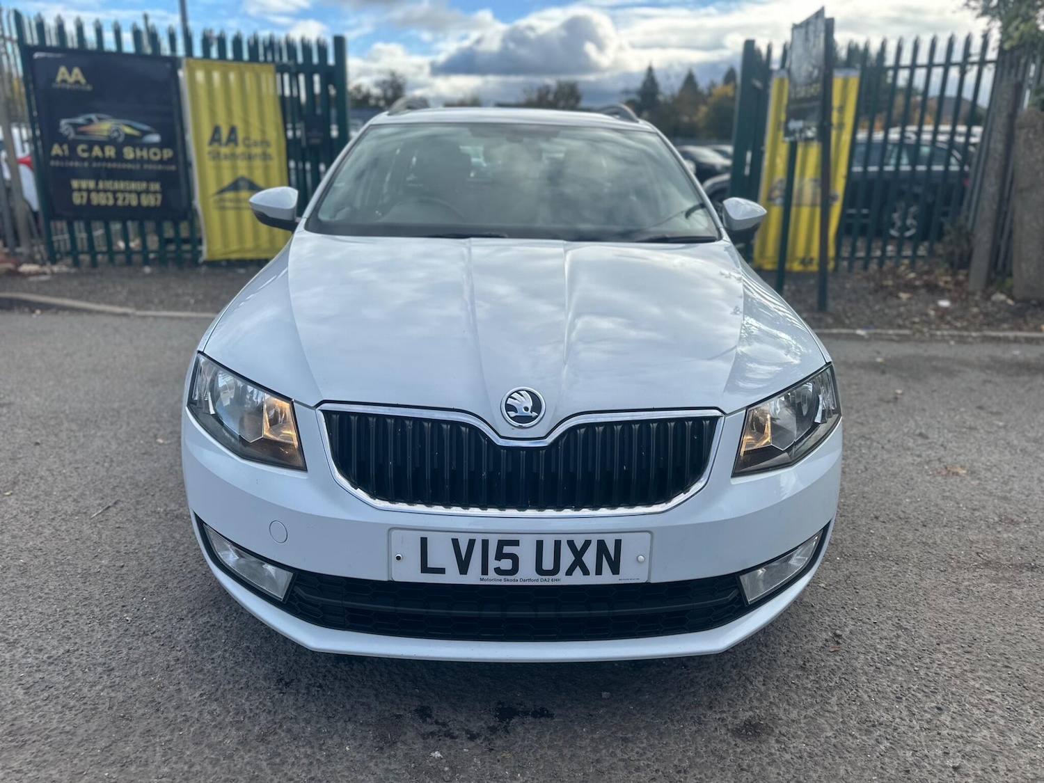 Used Skoda Octavia 2015 for sale - 76377931: Photo 2