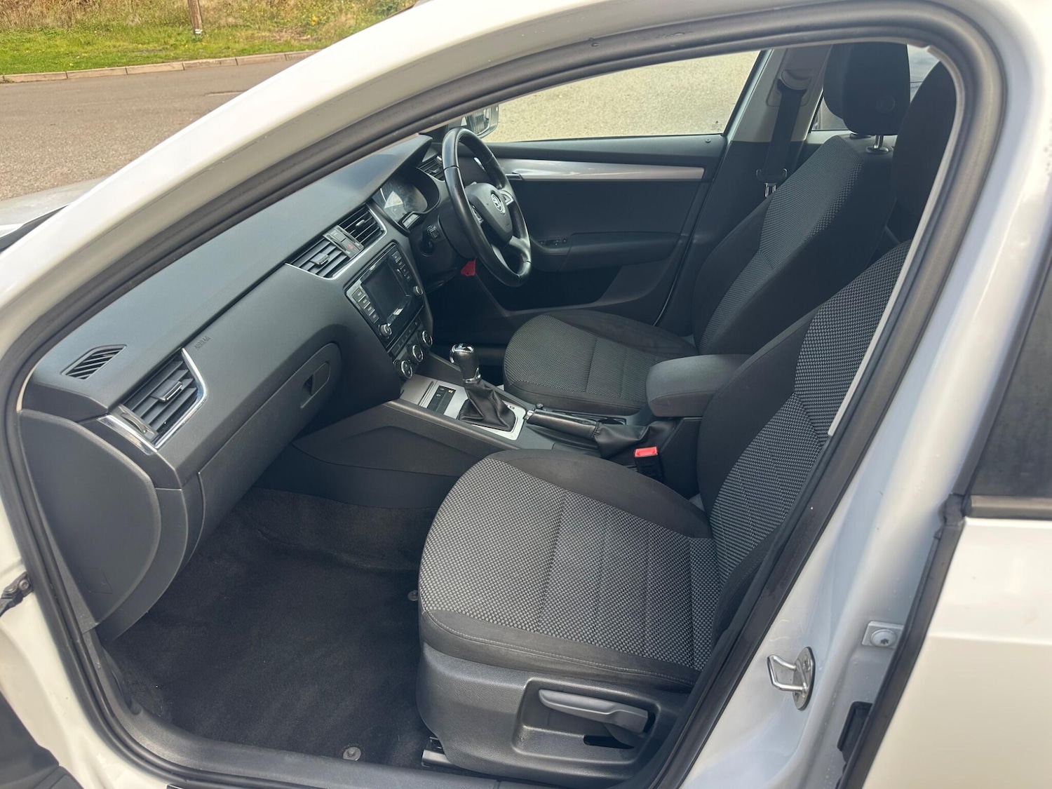 Used Skoda Octavia 2015 for sale - 76377931: Photo 47