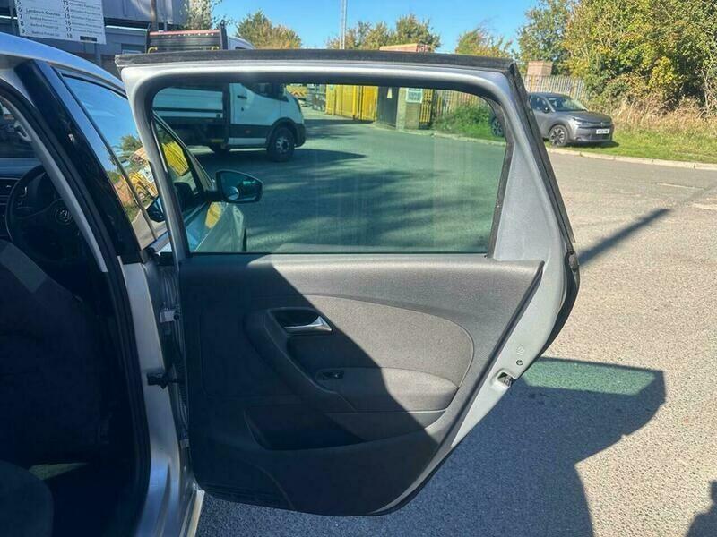 Used Volkswagen Polo 2013 for sale - 76175359: Photo 14