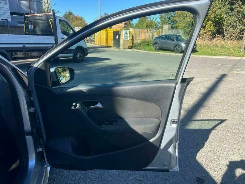 Used Volkswagen Polo 2013 for sale - 76175359: Photo 9