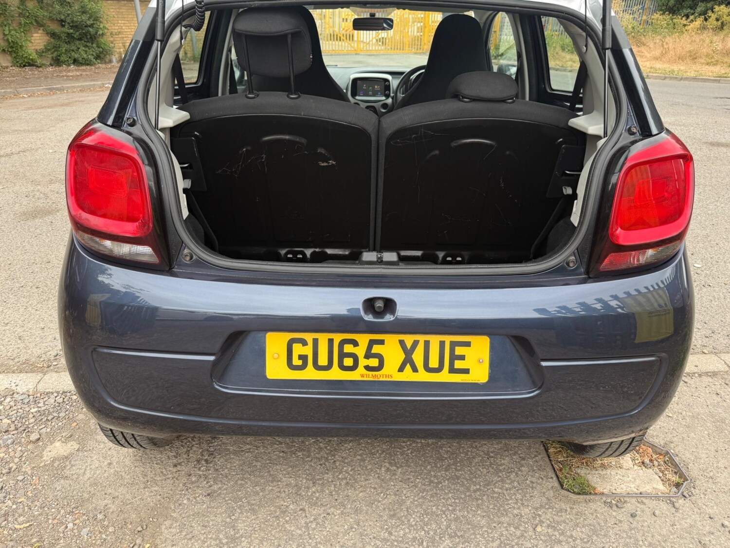 Vehicle 28