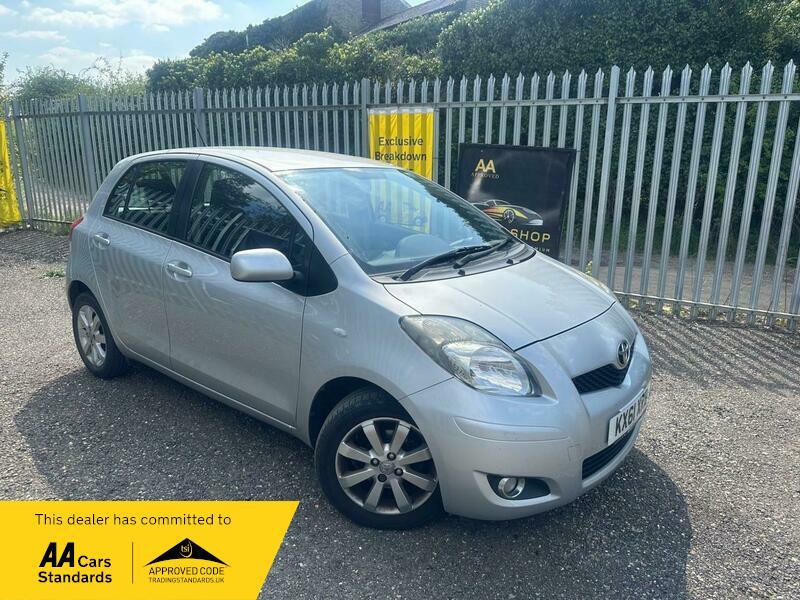 Used Toyota Yaris 2011 for sale - 76457654: Photo 1