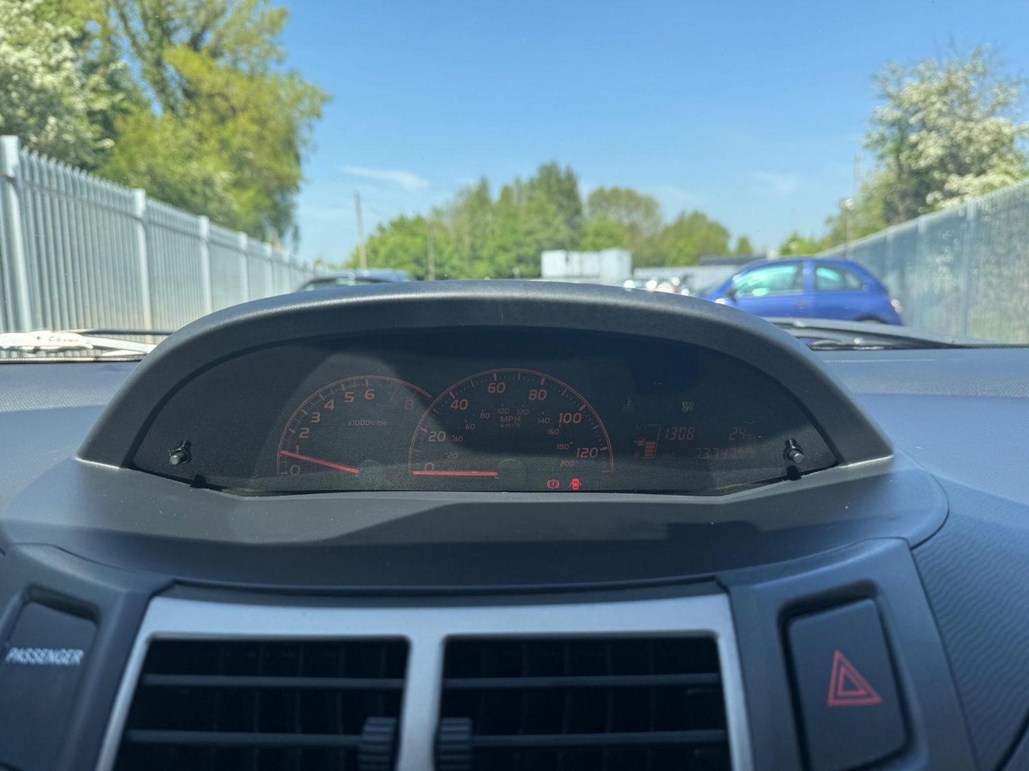 Used Toyota Yaris 2011 for sale - 76457654: Photo 15