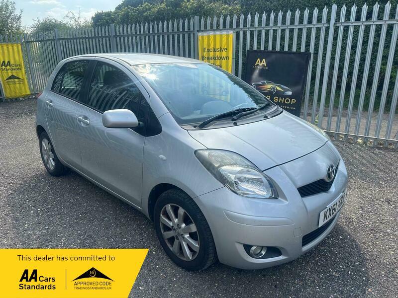 Used Toyota Yaris 2011 for sale - 76457654: Photo 2