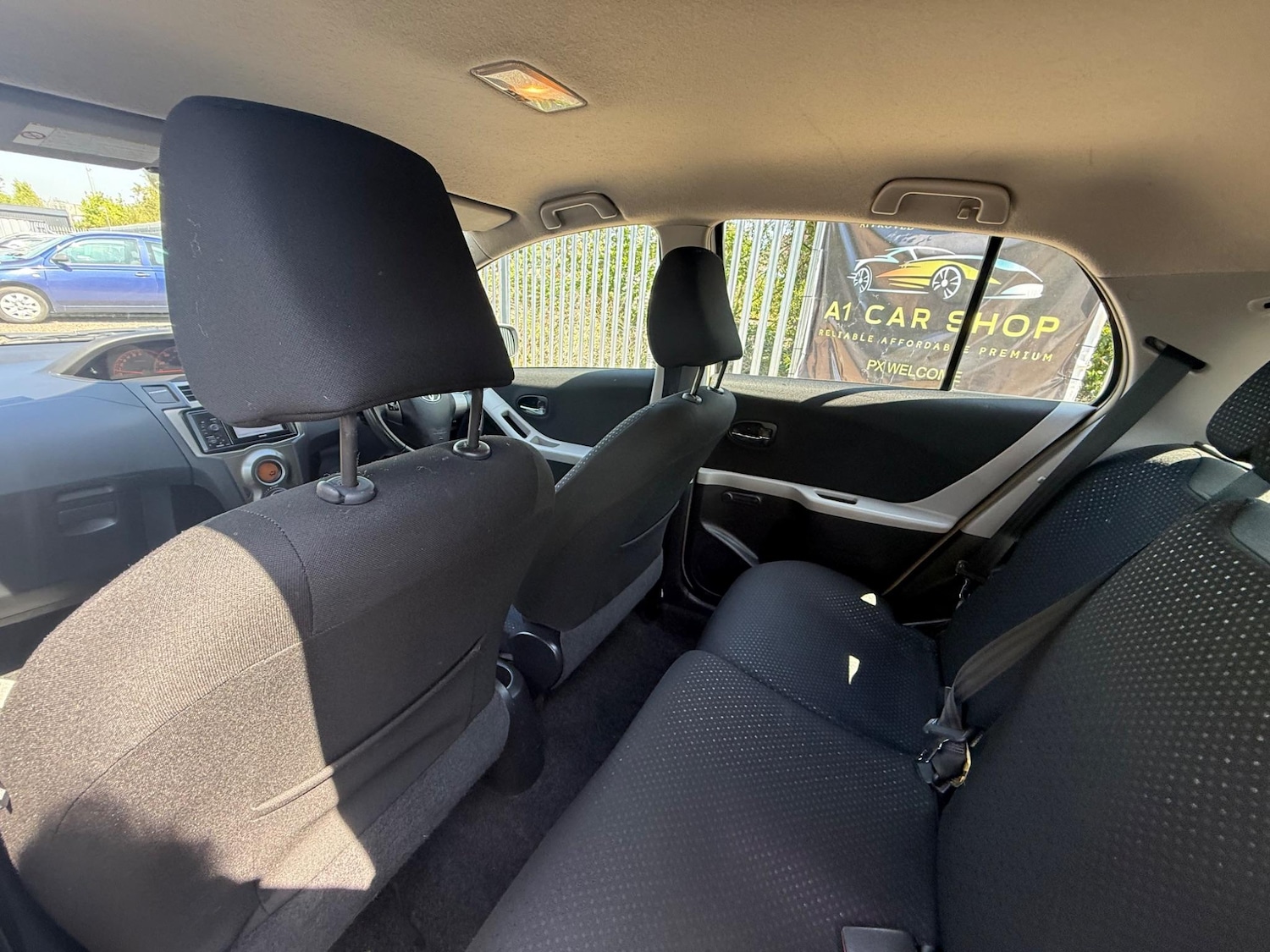 Used Toyota Yaris 2011 for sale - 76457654: Photo 28