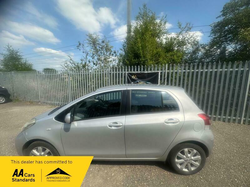 Used Toyota Yaris 2011 for sale - 76457654: Photo 5