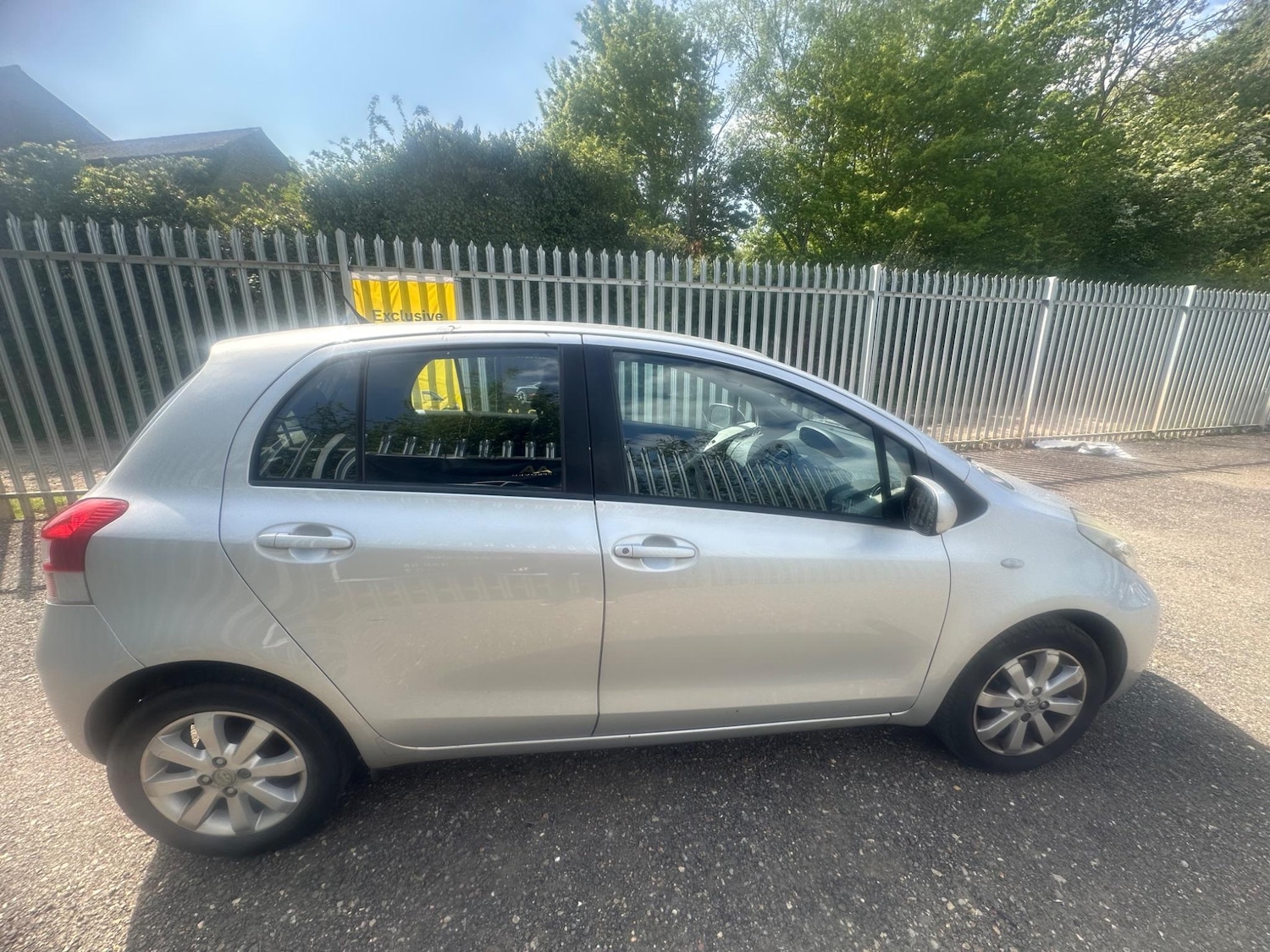 Used Toyota Yaris 2011 for sale - 76457654: Photo 9