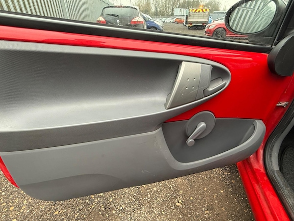 Used Peugeot 107 2011 for sale - 74726322: Photo 24