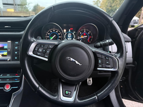 Used Jaguar XF 2015 for sale - 76284281: Photo 13