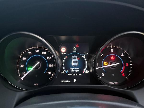 Used Jaguar XF 2015 for sale - 76284281: Photo 16