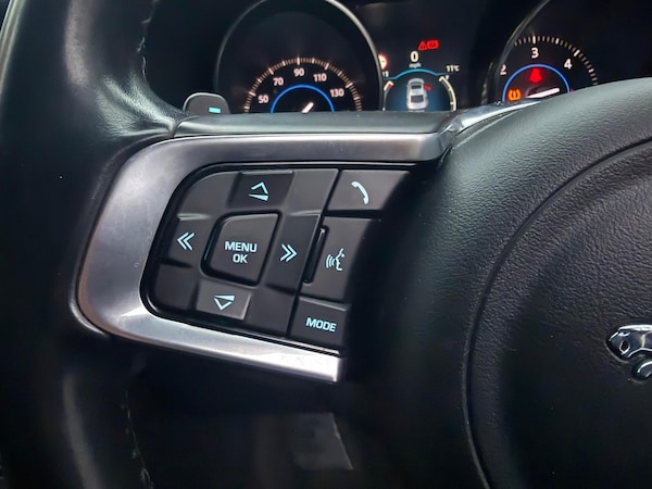 Used Jaguar XF 2015 for sale - 76284281: Photo 17