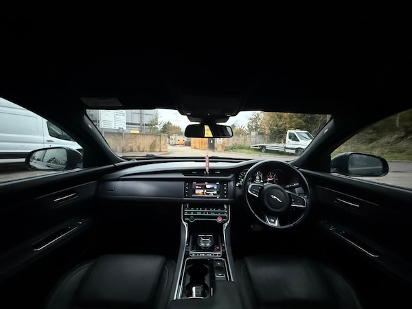 Used Jaguar XF 2015 for sale - 76284281: Photo 24