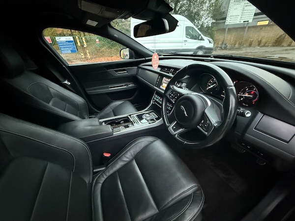 Used Jaguar XF 2015 for sale - 76284281: Photo 9