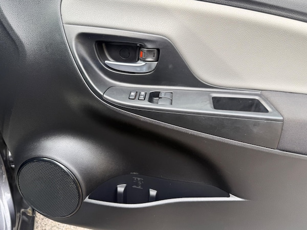Used Toyota Yaris 2017 for sale - 76013801: Photo 12
