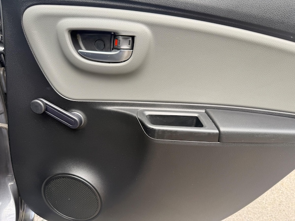 Used Toyota Yaris 2017 for sale - 76013801: Photo 29