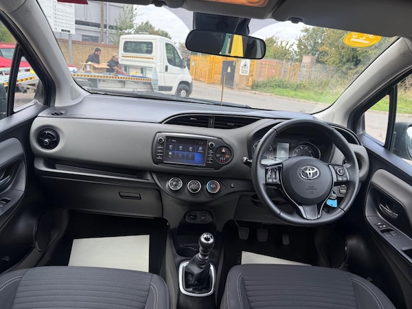 Used Toyota Yaris 2017 for sale - 76013801: Photo 30