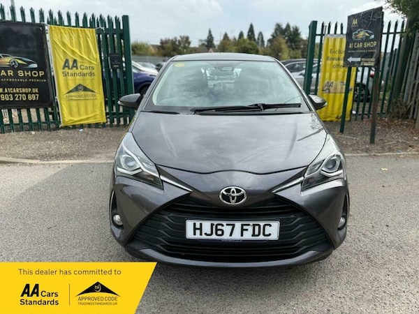 Used Toyota Yaris 2017 for sale - 76013801: Photo 3