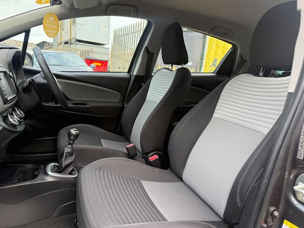 Used Toyota Yaris 2017 for sale - 76013801: Photo 41