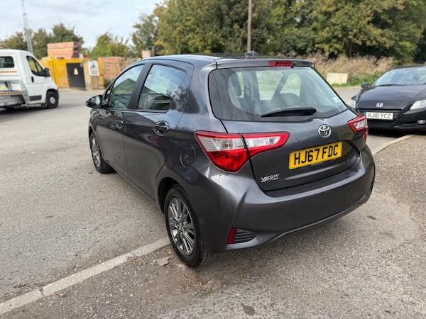 Used Toyota Yaris 2017 for sale - 76013801: Photo 6