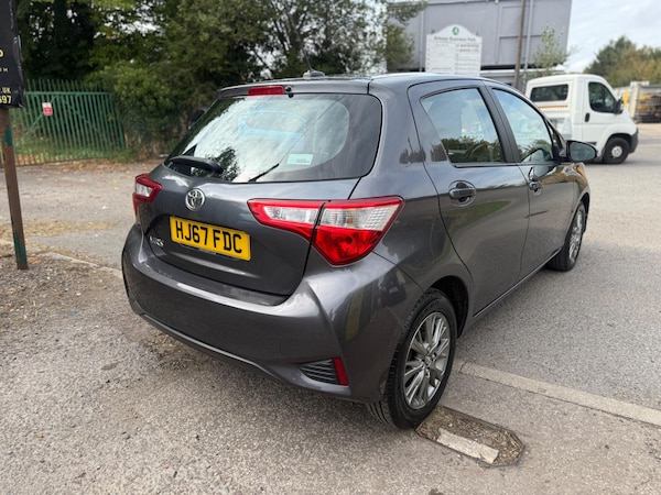 Used Toyota Yaris 2017 for sale - 76013801: Photo 8
