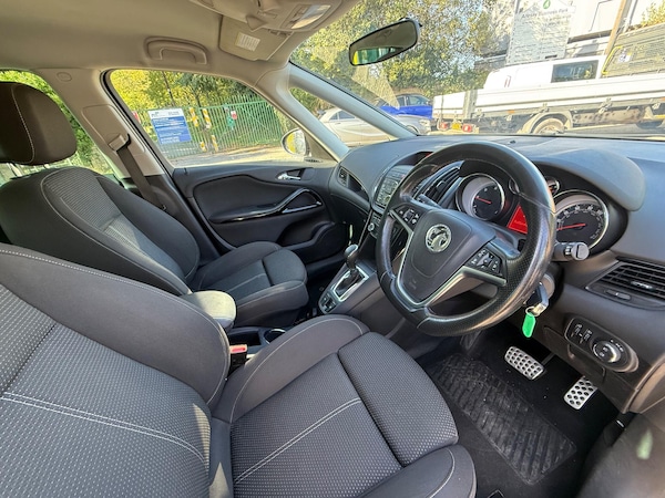 Used Vauxhall Zafira Tourer 2015 for sale - 76071924: Photo 12