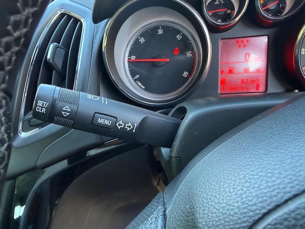 Used Vauxhall Zafira Tourer 2015 for sale - 76071924: Photo 17