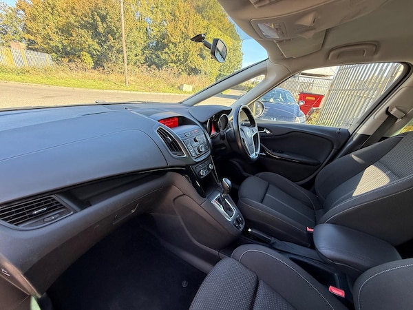 Used Vauxhall Zafira Tourer 2015 for sale - 76071924: Photo 33