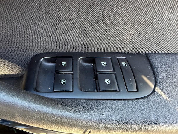 Used Vauxhall Zafira Tourer 2015 for sale - 76071924: Photo 8