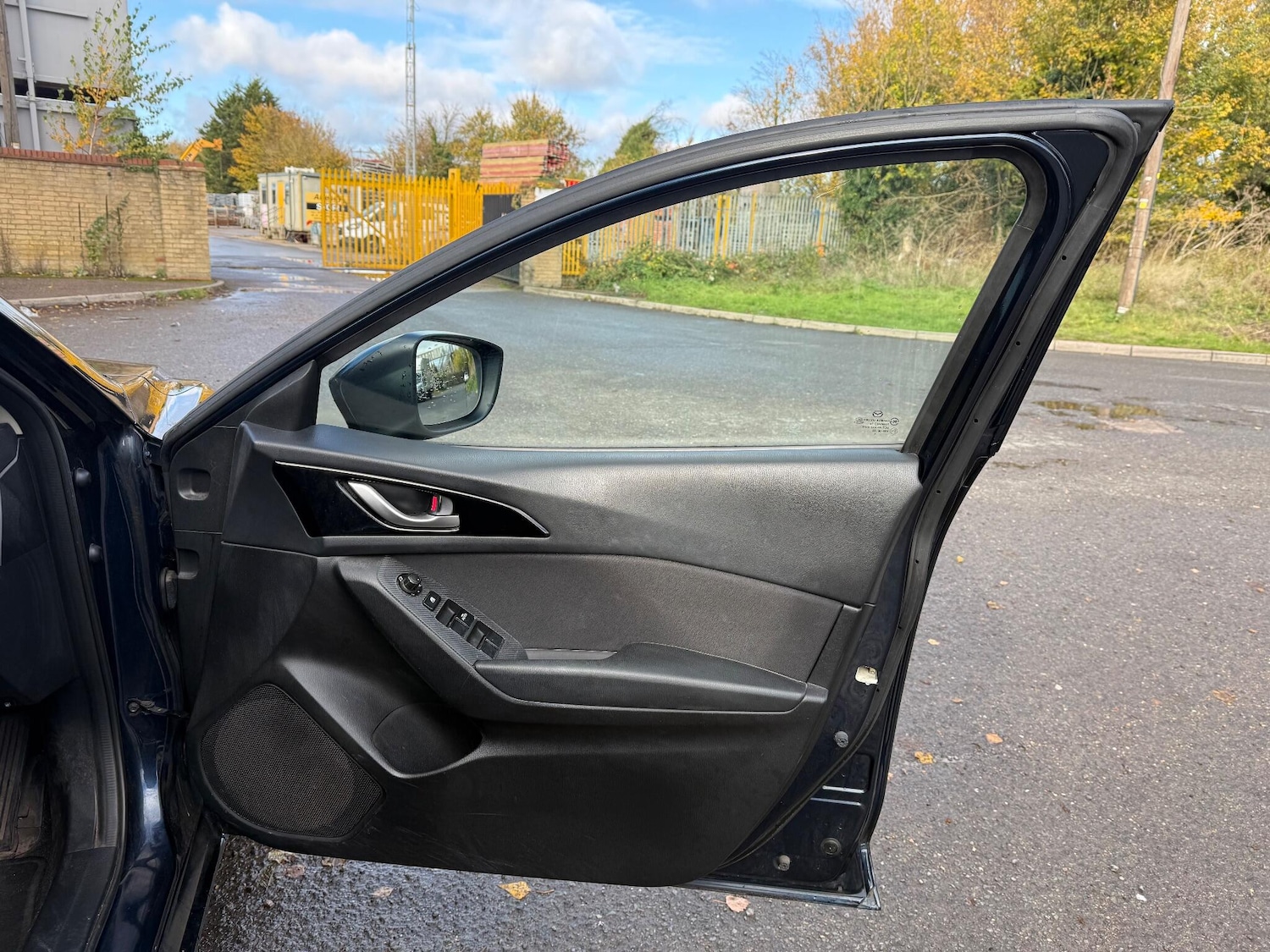 Used Mazda Mazda3 2016 for sale - 76431992: Photo 7