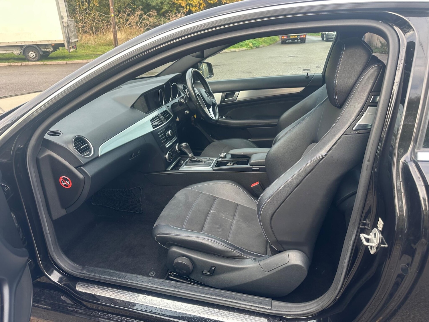 Used Mercedes-Benz C Class 2014 for sale - 76326646: Photo 25
