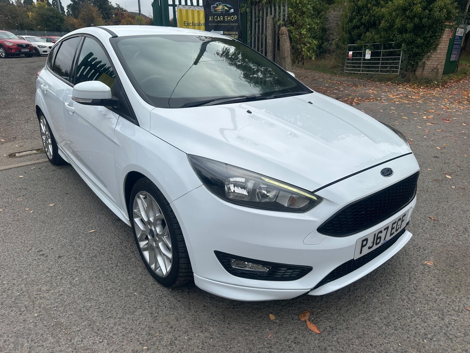 Used Ford Focus 2017 for sale - 76239765: Photo 2
