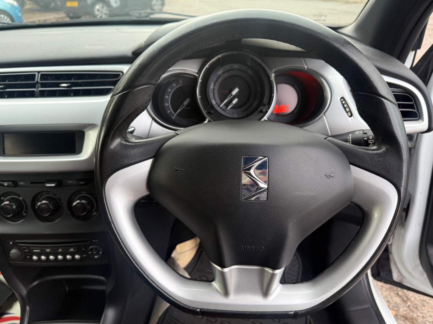 Used Citroen DS3 2011 for sale - 76446431: Photo 13