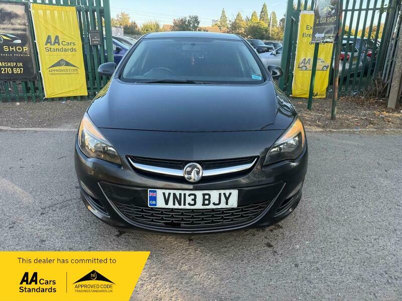 Used Vauxhall Astra 2013 for sale - 76138479: Photo 2