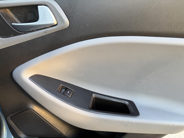 Used Hyundai i20 2015 for sale - 75564144: Photo 26