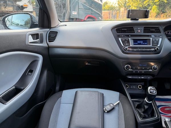Used Hyundai i20 2015 for sale - 75564144: Photo 30
