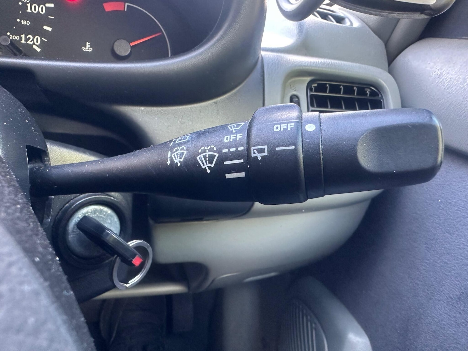 Used Nissan Micra 2000 for sale - 76094781: Photo 21