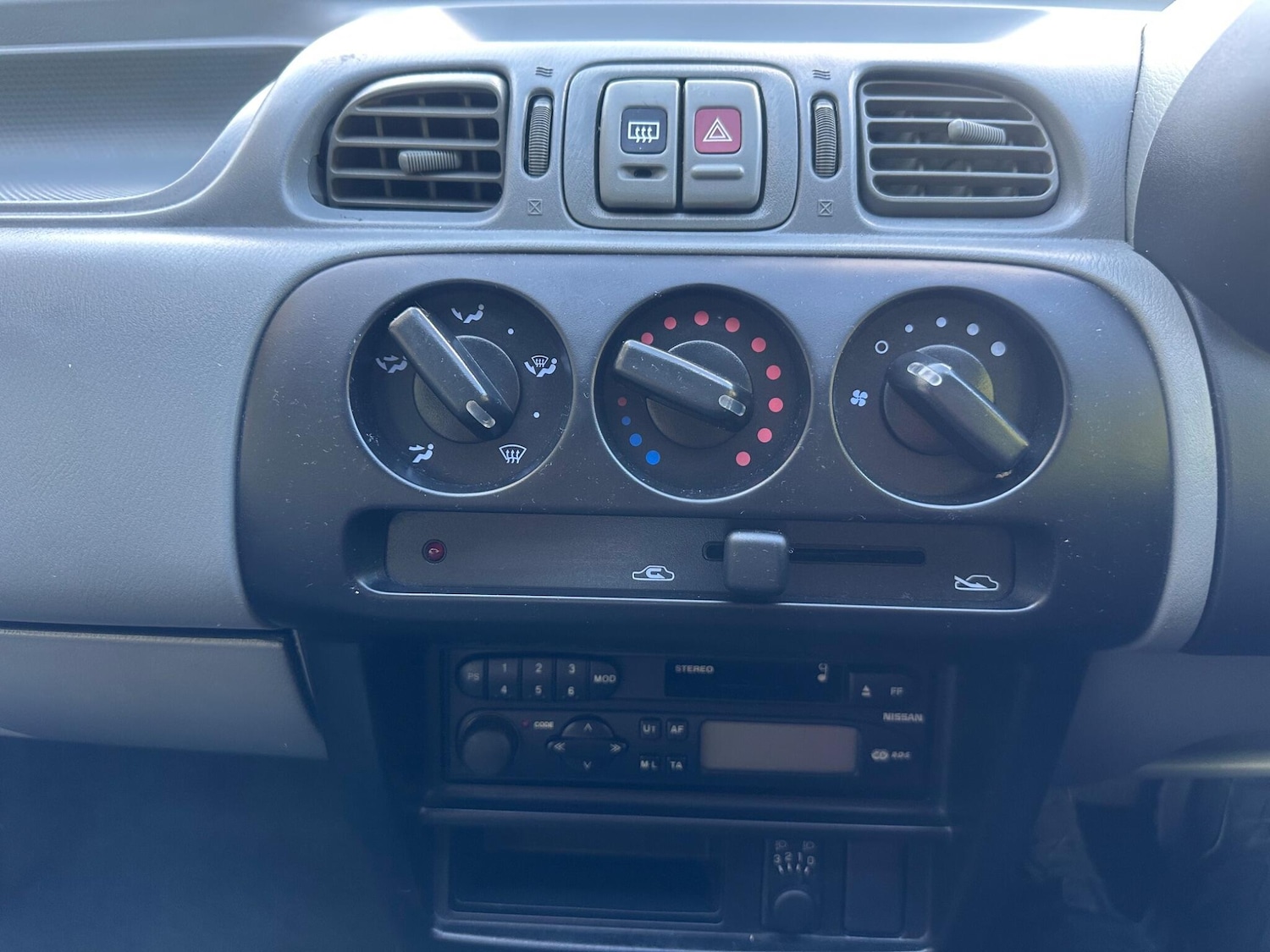Used Nissan Micra 2000 for sale - 76094781: Photo 23