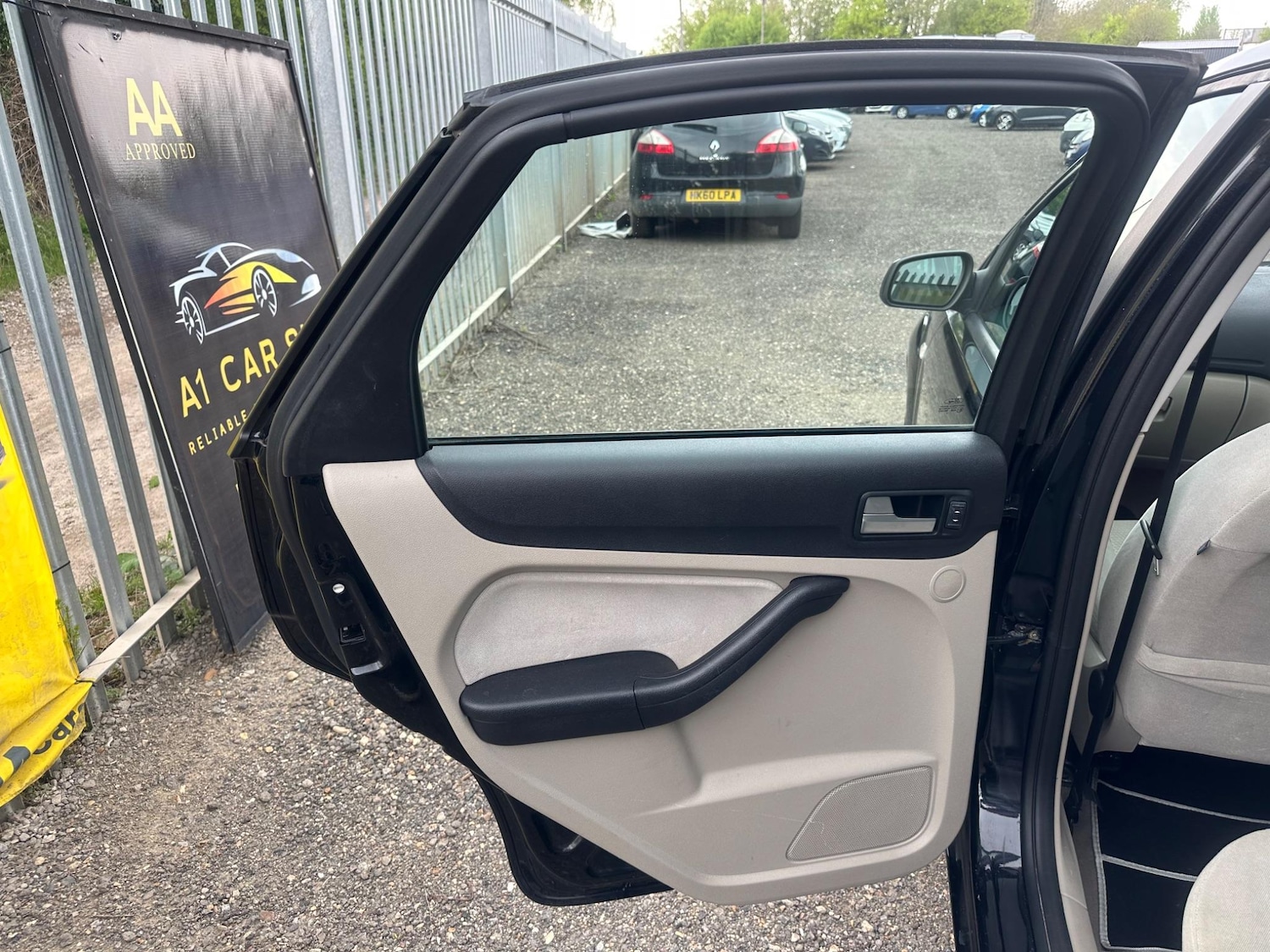 Used Ford Focus 2005 for sale - 76012083: Photo 16