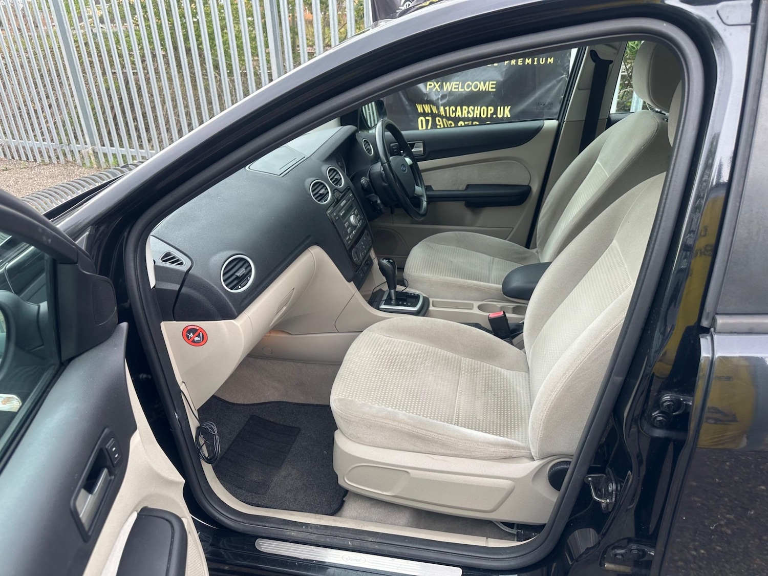Used Ford Focus 2005 for sale - 76012083: Photo 19