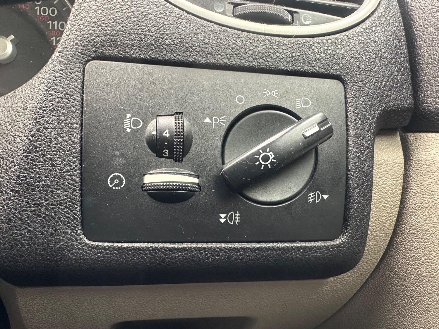 Used Ford Focus 2005 for sale - 76012083: Photo 24