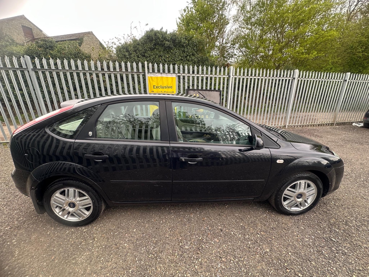 Used Ford Focus 2005 for sale - 76012083: Photo 9