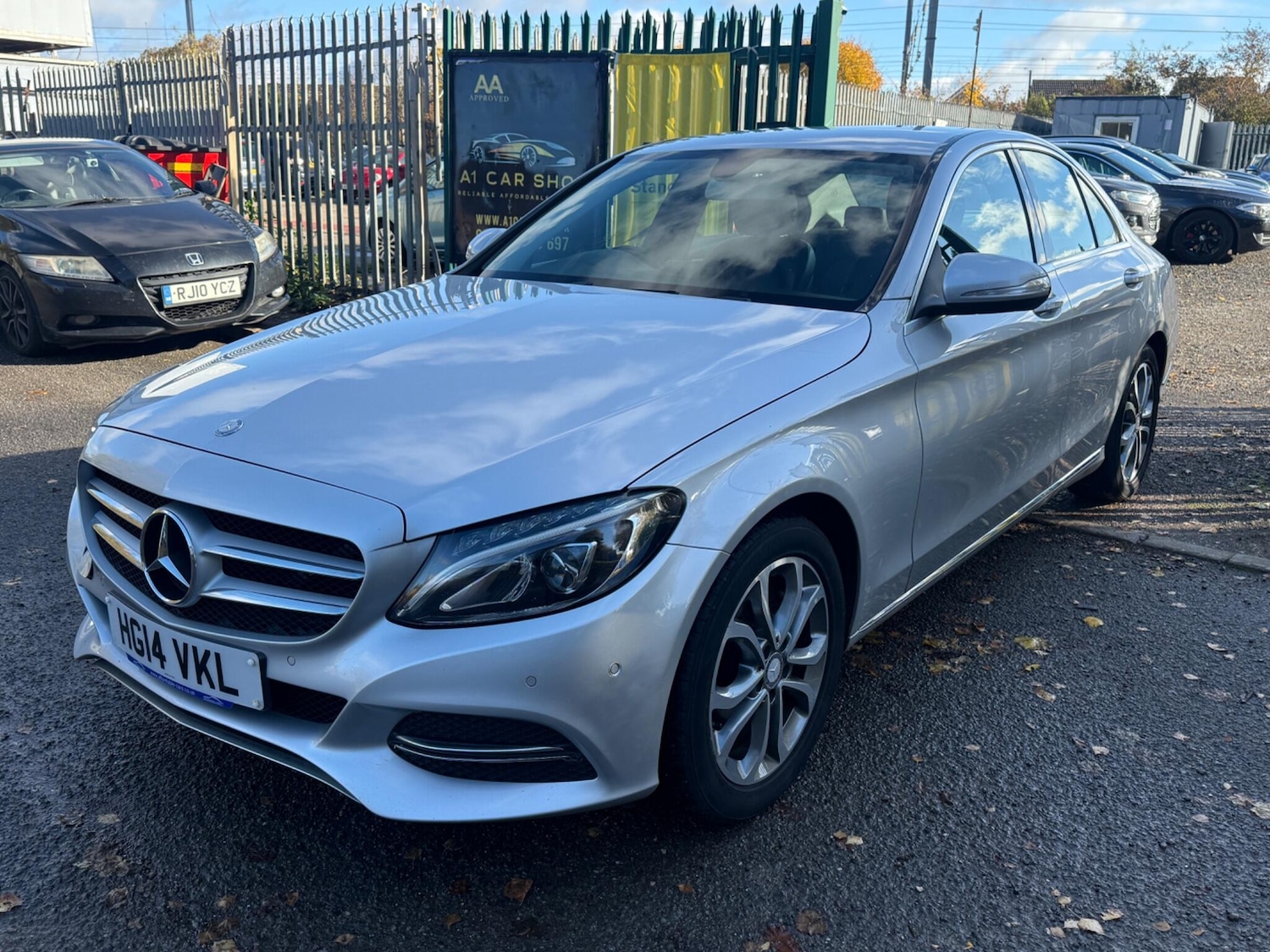 Used Mercedes-Benz C Class 2014 for sale - 76441069: Photo 3
