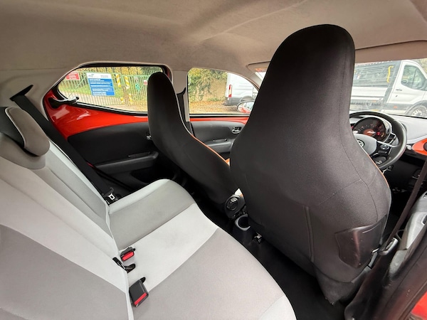Used Toyota AYGO 2015 for sale - 76200085: Photo 25