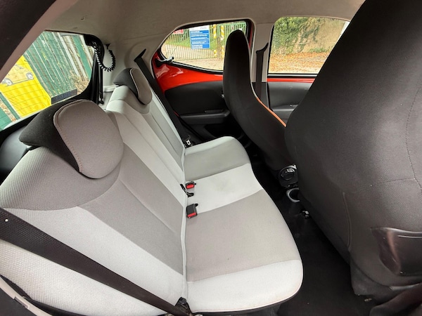Used Toyota AYGO 2015 for sale - 76200085: Photo 28