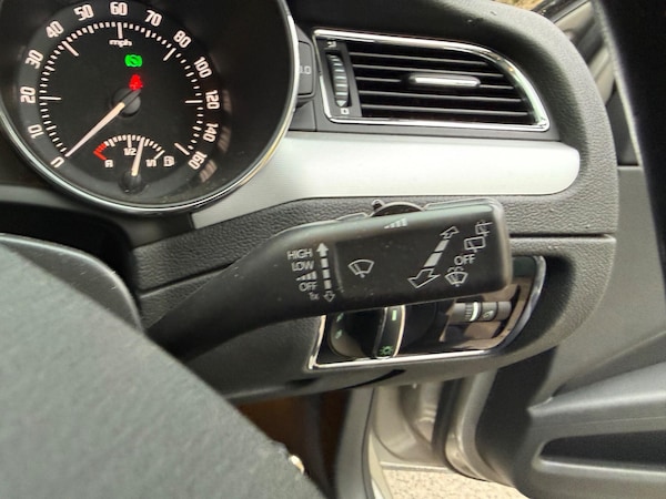 Used Skoda Superb 2012 for sale - 76108461: Photo 16