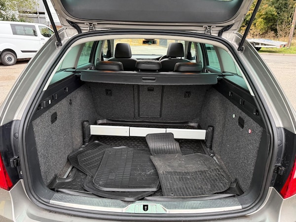 Used Skoda Superb 2012 for sale - 76108461: Photo 35